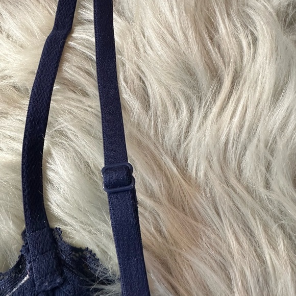 Victoria’s secret Pink bralette - Picture 7 of 8